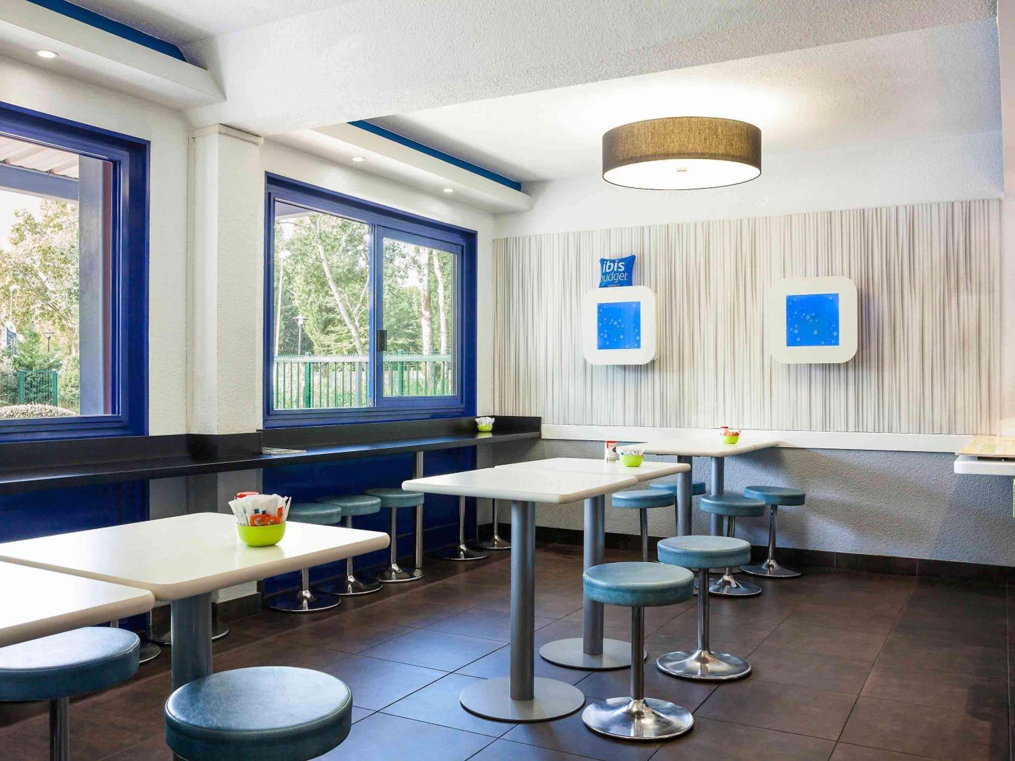 Ibis Budget Sucy En Brie Εξωτερικό φωτογραφία